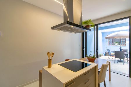 Casa à venda com 187m², 3 quartos e 2 vagas Casa à venda com 187m², 3 quartos e 2 vagasCozinha