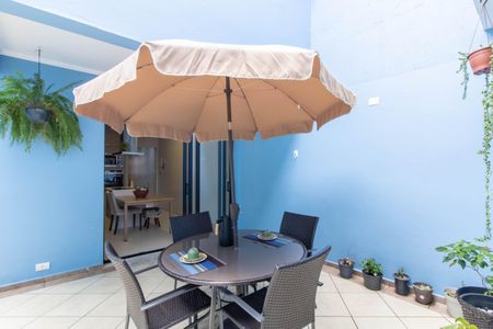 Casa à venda com 187m², 3 quartos e 2 vagas Casa à venda com 187m², 3 quartos e 2 vagasArea Externa