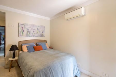 Casa à venda com 187m², 3 quartos e 2 vagas Casa à venda com 187m², 3 quartos e 2 vagasSuíte