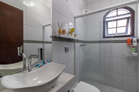 Casa à venda com 187m², 3 quartos e 2 vagas Casa à venda com 187m², 3 quartos e 2 vagasBanheiro 2