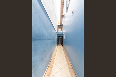 Casa à venda com 187m², 3 quartos e 2 vagas Casa à venda com 187m², 3 quartos e 2 vagasCorredor Lateral