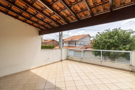 Casa à venda com 187m², 3 quartos e 2 vagas Casa à venda com 187m², 3 quartos e 2 vagasVaranda da Suíte