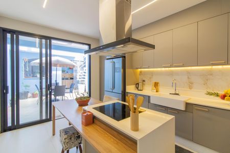 Casa à venda com 187m², 3 quartos e 2 vagas Casa à venda com 187m², 3 quartos e 2 vagasCozinha