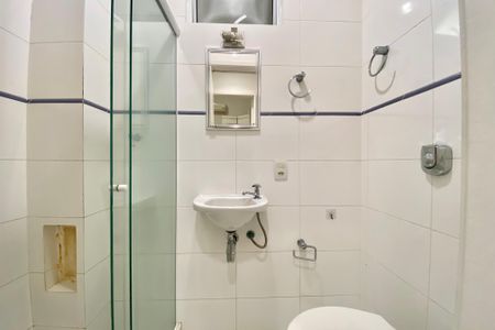 Apartamento à venda com 67m², 2 quartos e sem vaga Apartamento à venda com 67m², 2 quartos e sem vagaBanheiro 2