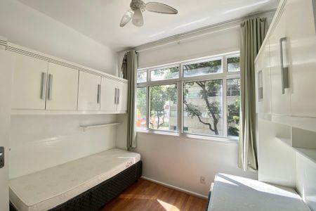 Quarto 1 de apartamento à venda com 2 quartos, 67m² em Copacabana, Rio de Janeiro