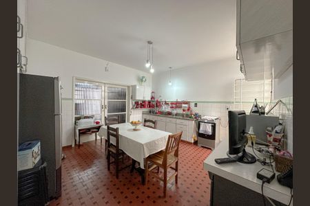 Casa à venda com 157m², 3 quartos e 2 vagas Casa à venda com 157m², 3 quartos e 2 vagasCozinha