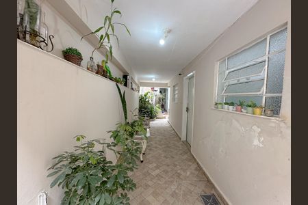 Casa à venda com 157m², 3 quartos e 2 vagas Casa à venda com 157m², 3 quartos e 2 vagasCorredor