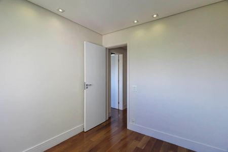 Apartamento à venda com 130m², 3 quartos e 2 vagas Apartamento à venda com 130m², 3 quartos e 2 vagasQuarto 1