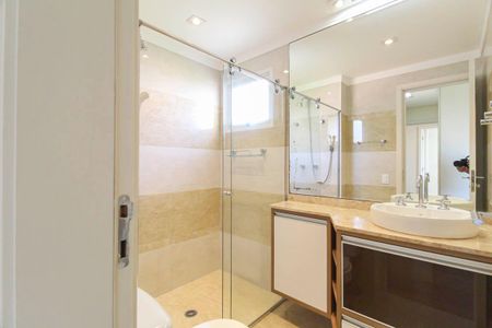 Apartamento à venda com 130m², 3 quartos e 2 vagas Apartamento à venda com 130m², 3 quartos e 2 vagasBanheiro da Suíte