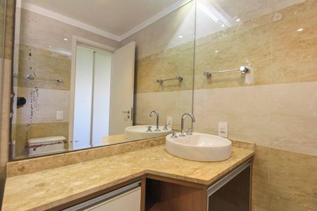 Apartamento à venda com 130m², 3 quartos e 2 vagas Apartamento à venda com 130m², 3 quartos e 2 vagasBanheiro da Suíte