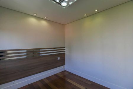 Apartamento à venda com 130m², 3 quartos e 2 vagas Apartamento à venda com 130m², 3 quartos e 2 vagasSuite