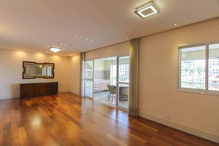 Apartamento à venda com 130m², 3 quartos e 2 vagas Apartamento à venda com 130m², 3 quartos e 2 vagasSala