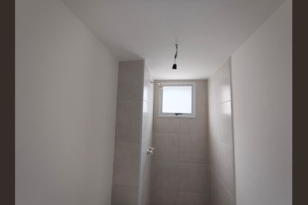 Apartamento à venda com 46m², 2 quartos e 1 vaga Apartamento à venda com 46m², 2 quartos e 1 vagaBanheiro Social
