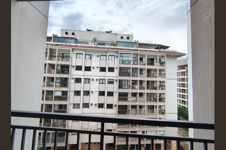Apartamento à venda com 46m², 2 quartos e 1 vaga Apartamento à venda com 46m², 2 quartos e 1 vagaVaranda - Sala