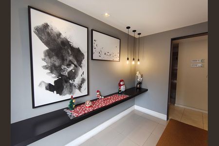 Apartamento à venda com 46m², 2 quartos e 1 vaga Apartamento à venda com 46m², 2 quartos e 1 vagaHall Social