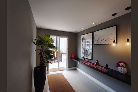 Apartamento à venda com 46m², 2 quartos e 1 vaga Apartamento à venda com 46m², 2 quartos e 1 vagaHall Social