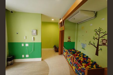 Apartamento à venda com 46m², 2 quartos e 1 vaga Apartamento à venda com 46m², 2 quartos e 1 vagaArea Baby