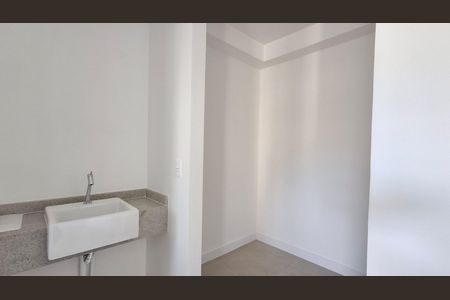 Studio para alugar com 43m², 1 quarto e 1 vaga Studio para alugar com 43m², 1 quarto e 1 vagaBanheiro Social