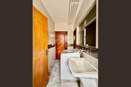 Apartamento à venda com 107m², 4 quartos e 2 vagas Apartamento à venda com 107m², 4 quartos e 2 vagasLavanderia