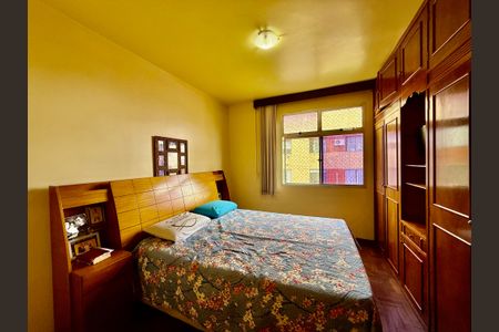 Apartamento à venda com 107m², 4 quartos e 2 vagas Apartamento à venda com 107m², 4 quartos e 2 vagasQuarto