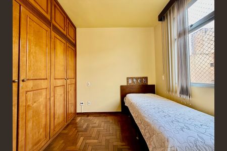 Apartamento à venda com 107m², 4 quartos e 2 vagas Apartamento à venda com 107m², 4 quartos e 2 vagasQuarto