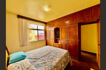 Apartamento à venda com 107m², 4 quartos e 2 vagas Apartamento à venda com 107m², 4 quartos e 2 vagasQuarto