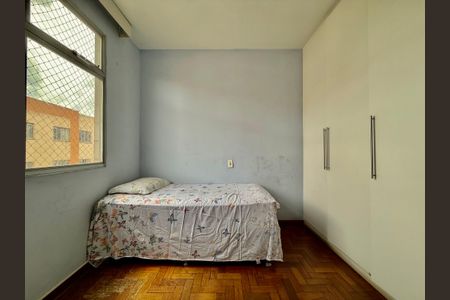 Apartamento à venda com 107m², 4 quartos e 2 vagas Apartamento à venda com 107m², 4 quartos e 2 vagasQuarto