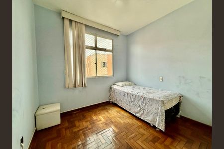 Apartamento à venda com 107m², 4 quartos e 2 vagas Apartamento à venda com 107m², 4 quartos e 2 vagasQuarto