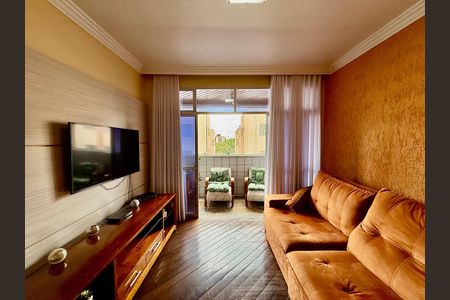 Apartamento à venda com 107m², 4 quartos e 2 vagas Apartamento à venda com 107m², 4 quartos e 2 vagasSala