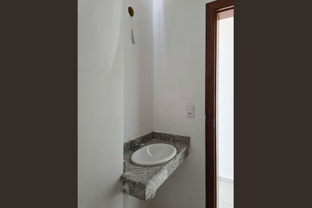 Casa à venda com 192m², 3 quartos e 4 vagas Casa à venda com 192m², 3 quartos e 4 vagasLavabo