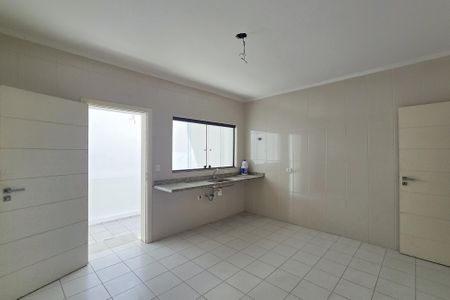 Casa à venda com 192m², 3 quartos e 4 vagas Casa à venda com 192m², 3 quartos e 4 vagasCozinha