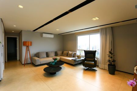 Apartamento à venda com 260m², 4 quartos e 4 vagas