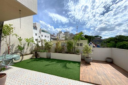 Apartamento à venda com 150m², 2 quartos e 3 vagasCobertura