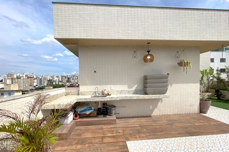 Apartamento à venda com 150m², 2 quartos e 3 vagasCobertura