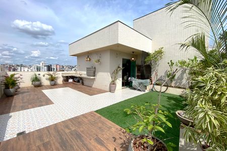 Apartamento à venda com 150m², 2 quartos e 3 vagasCobertura