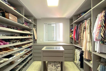 Apartamento à venda com 150m², 2 quartos e 3 vagasCloset da suíte 1