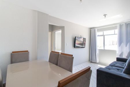 Sala de apartamento para alugar com 2 quartos, 52m² em Novo Mundo, Curitiba