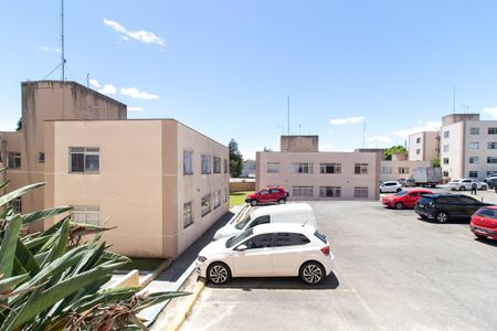 Vista da Sala de apartamento para alugar com 2 quartos, 52m² em Novo Mundo, Curitiba