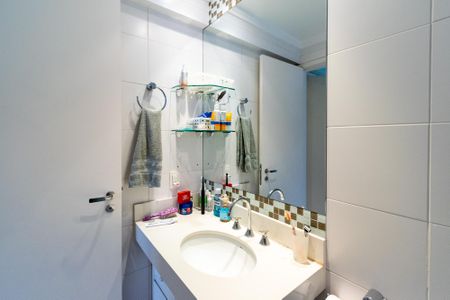 Apartamento à venda com 116m², 3 quartos e 2 vagasBanheiro da Suíte 2