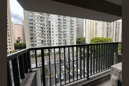 Apartamento para alugar com 52m², 1 quarto e 1 vagaVaranda