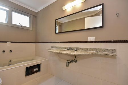 Apartamento à venda com 169m², 4 quartos e 3 vagasBanheiro da Suíte  3