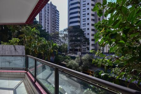 Apartamento à venda com 169m², 4 quartos e 3 vagasVaranda