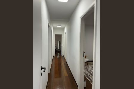 Apartamento à venda com 193m², 6 quartos e 2 vagasCorredor