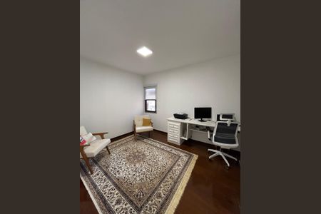 Apartamento à venda com 193m², 6 quartos e 2 vagasQuarto