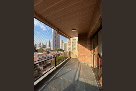 Apartamento à venda com 193m², 6 quartos e 2 vagasVaranda