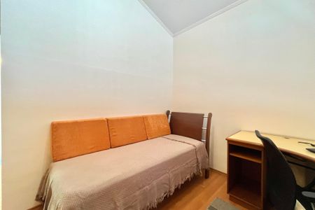 Casa à venda com 281m², 3 quartos e 3 vagas Casa à venda com 281m², 3 quartos e 3 vagasQuarto 3