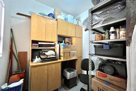 Casa à venda com 281m², 3 quartos e 3 vagas Casa à venda com 281m², 3 quartos e 3 vagasDepósito