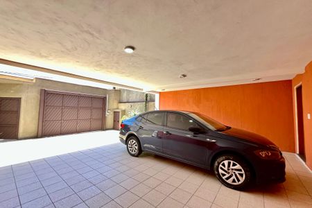 Casa à venda com 281m², 3 quartos e 3 vagas Casa à venda com 281m², 3 quartos e 3 vagasGaragem