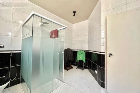 Casa à venda com 281m², 3 quartos e 3 vagas Casa à venda com 281m², 3 quartos e 3 vagasBanheiro da Suíte