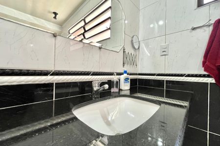 Casa à venda com 281m², 3 quartos e 3 vagas Casa à venda com 281m², 3 quartos e 3 vagasBanheiro da Suíte